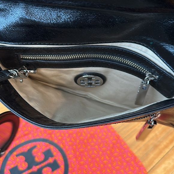 Tory Burch clutch with chain strap - Picture 7 of 10